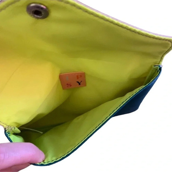 Ipsy bag - Picture 3 of 4